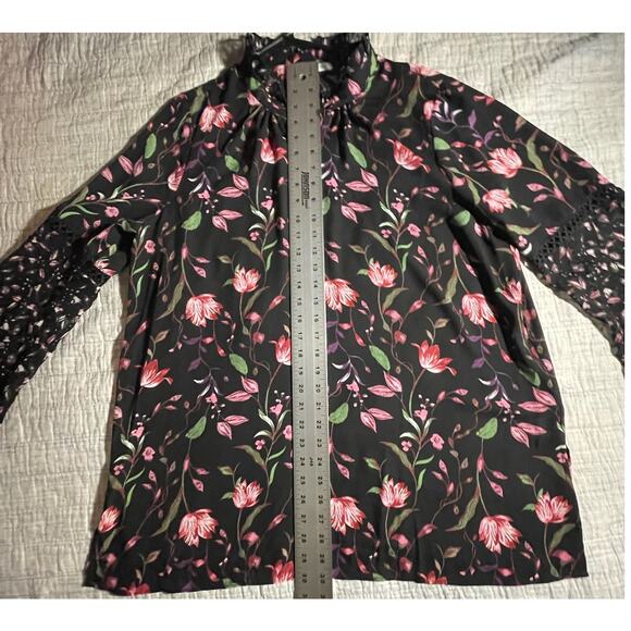 Fever Women’s Blouse -L- Black Floral Flutter Sleeves -Cottagecore Romantic-EUC - Picture 5 of 11